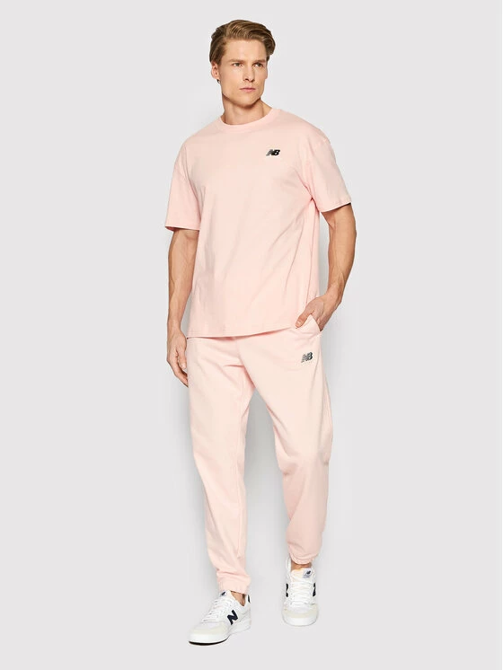 New Balance Γυναίκες T-shirts T-Shirt Unisex UT21503 Ροζ Relaxed Fit 4 New Balance Γυναίκες T-shirts T-Shirt Unisex UT21503 Ροζ Relaxed Fit - Image 2