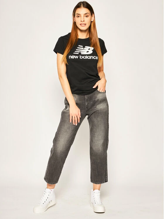 New Balance Γυναίκες T-shirts T-Shirt Essentials Stacked Logo Tee WT91546 Μαύρο Athletic Fit 4 New Balance Γυναίκες T-shirts T-Shirt Essentials Stacked Logo Tee WT91546 Μαύρο Athletic Fit - Image 2